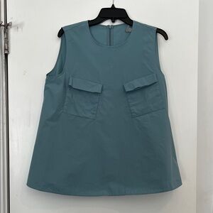 COS. Sleeveless Pocket A-Line Top in Teal. 21” pit to pit and 26 “in length.